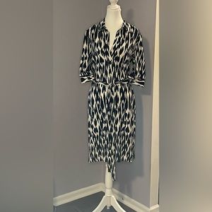 Laundry by Shelli Segal wrap dress